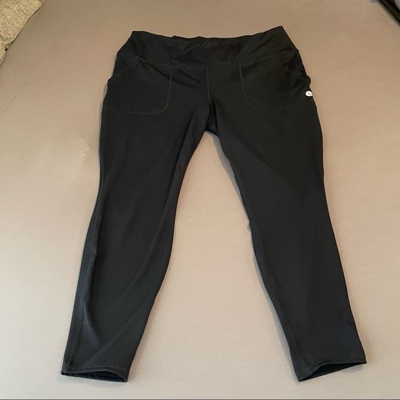 Torrid Black Full length Active Performance Core Legging With Trouser Pockets 3X - Picture 3 of 14